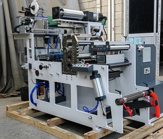 Characteristic of LYRS-350 Economical Fully Automatic Turret Slitting Rewinding Machine