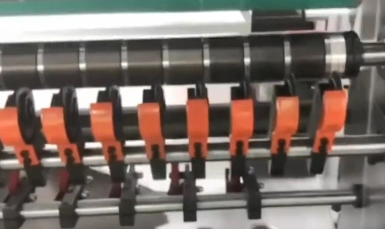 How to Adjust the Contact Distance Between the Upper Knife and the Bottom Knife?